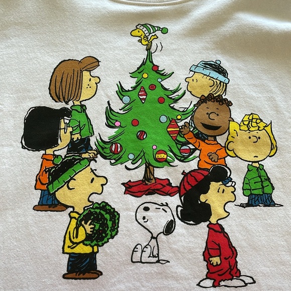 NWOT Peanuts Graphic Cropped Sweatshirt w/Classic Xmas scene, size Large - Picture 2 of 9